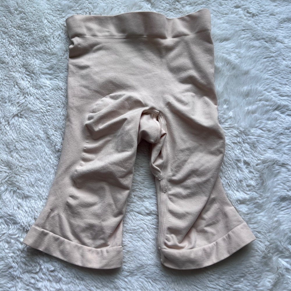 SKIMS Sculpting Short Mid Thigh Core Control Shapewear XXS-XS Sand Neutral NWOT